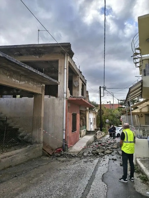 Ηράκλειο: Κατολισθήσεις και πλημμύρες στα νότια έφεραν οι βροχοπτώσεις – Σε ετοιμότητα οι υπηρεσίες